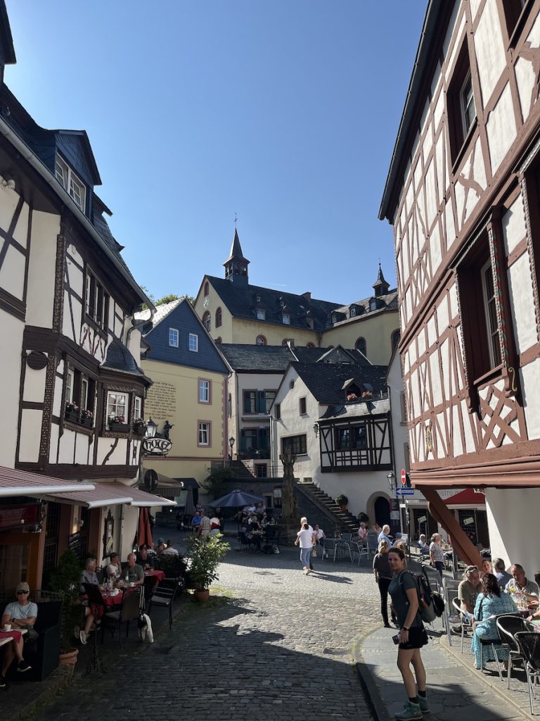 Gezelligheid in het stadje Bernkastel-Kues.